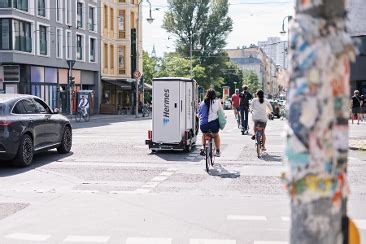 hermes beliefert hamburg nun elektrisch zustellung teurer|Grüne Zustellung .